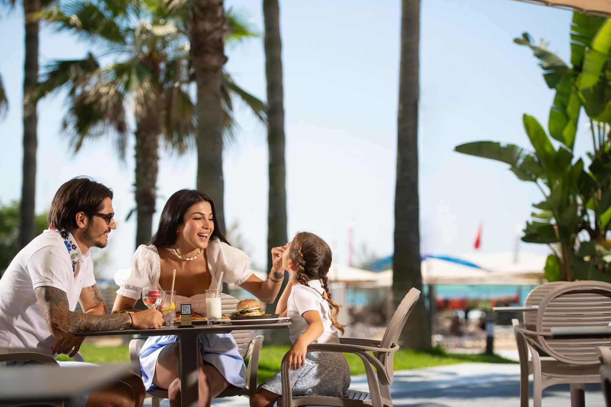 Miramare Beach Hotel Side Ngoại thất bức ảnh